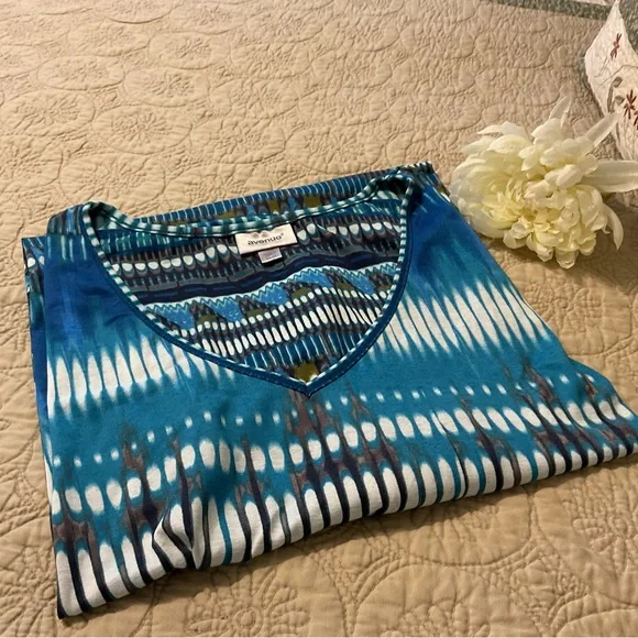 NEW WITHOUT TAGS AVENUE PLUS SIZE TOP 22/24 MULTI COLORS - Picture 15 of 16